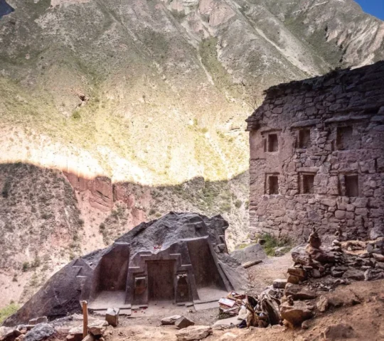 The Mystical Path: A Tour to Ñaupa Iglesia & The Temple of the Moon
