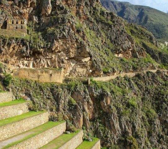 Ollantaytambo: Ancient Inca Fortress & Living Town – A Sacred Valley Masterpiece