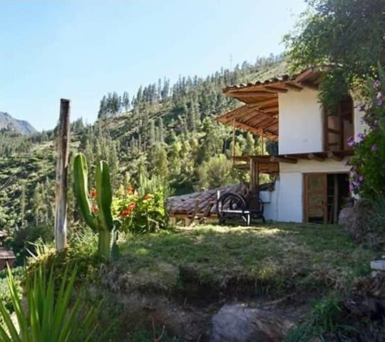 Wolf Totem Pisac: A Bohemian Retreat with a View of the Andes